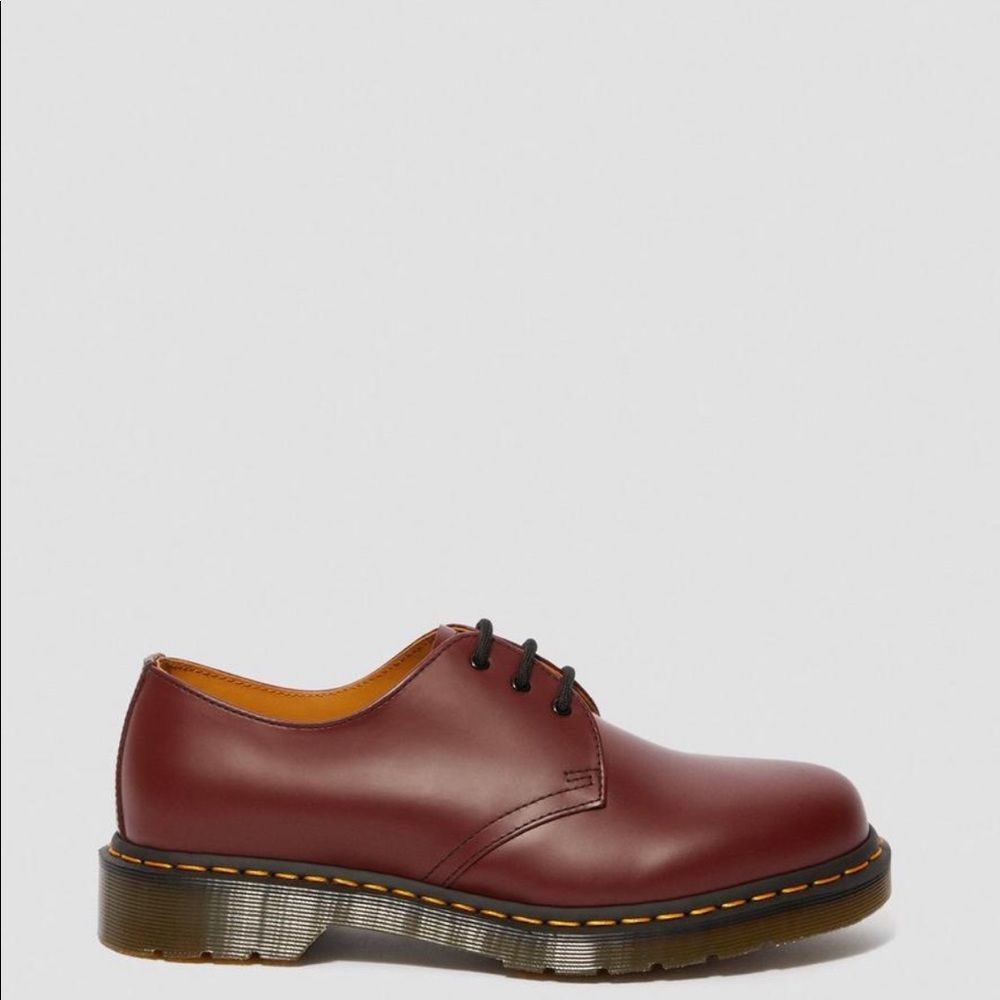 1461 Smooth in Cherry
